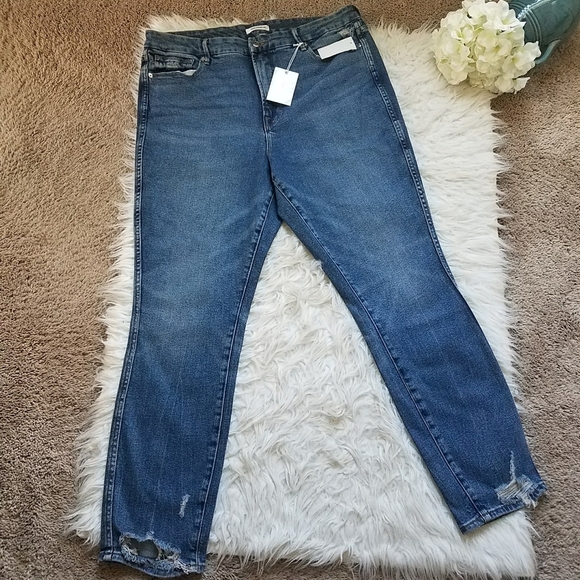 Good American ‘Good Curve Skinny Jeans - Picture 2 of 11